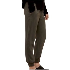 WILFRED BUFFON CREPE DARK OLIVE JOGGERS PANTS M